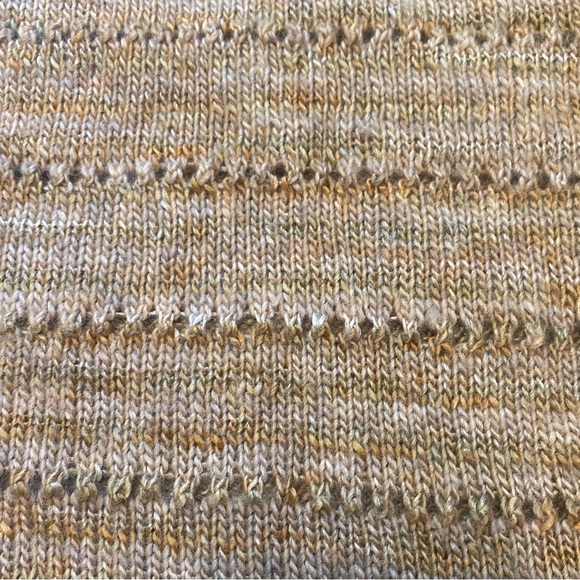 Gorgeous handmade lace sweater - Picture 3 of 4